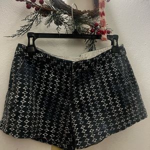 Volcomn shorts size 3